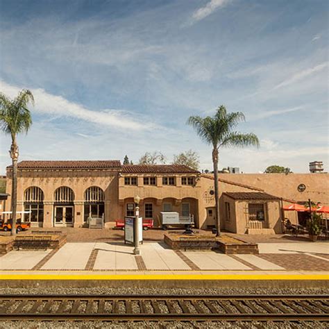 Fullerton, CA (FUL) .